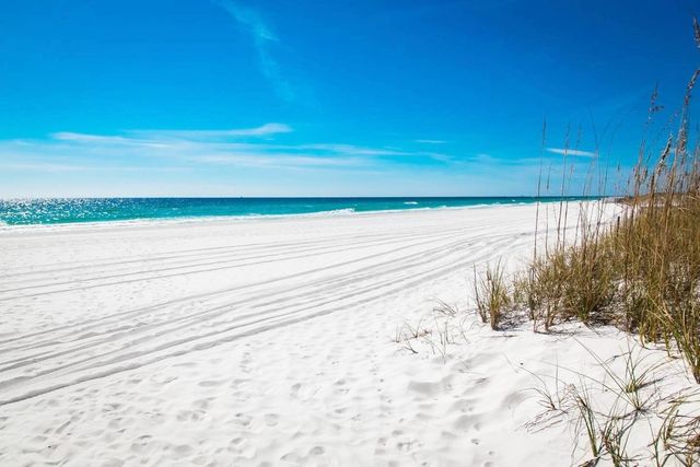 4563 Luke Avenue, Destin, FL 32541