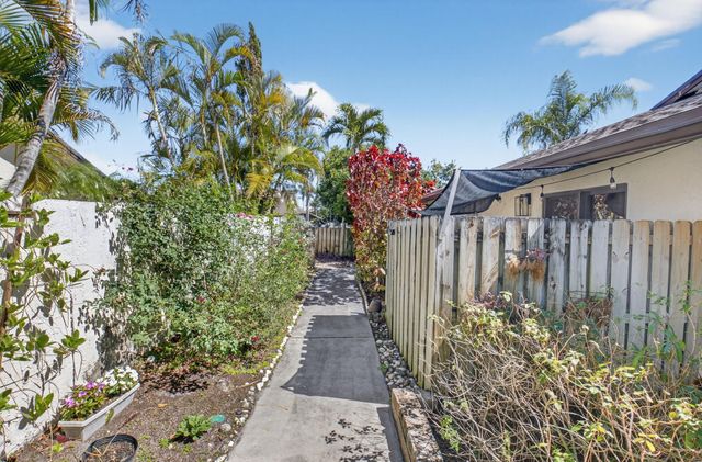 504 SW 29th Avenue 504, Delray Beach, FL 33445