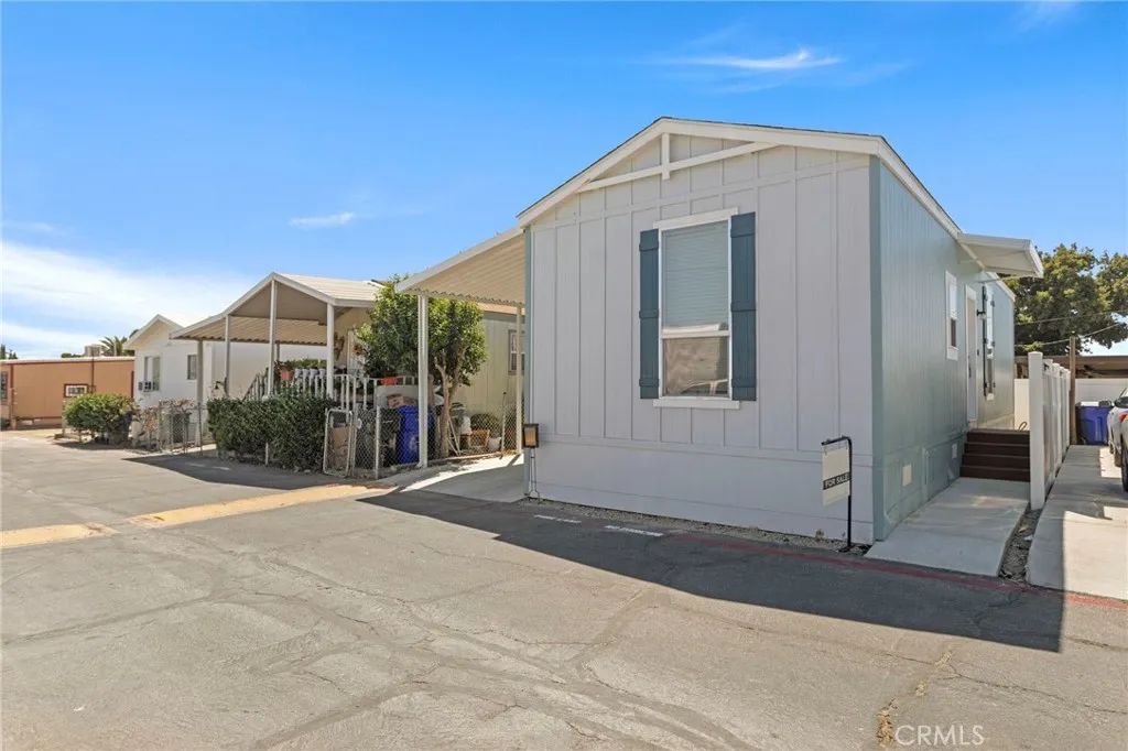 3319 Avalon 22, Jurupa Valley, CA 92509