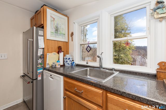 14 Laurel Trail, Newtown, CT 06482