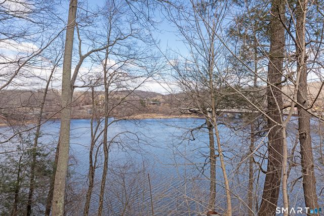 14 Laurel Trail, Newtown, CT 06482