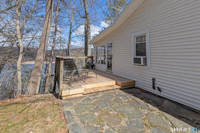 14 Laurel Trail, Newtown, CT 06482