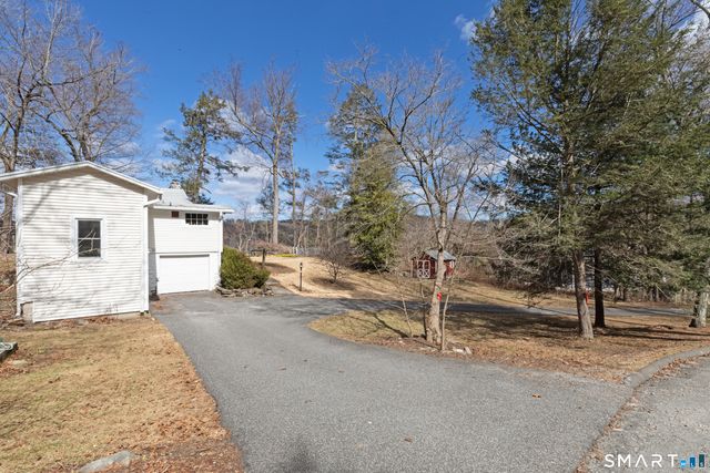 14 Laurel Trail, Newtown, CT 06482