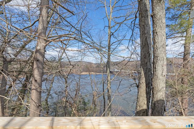 14 Laurel Trail, Newtown, CT 06482