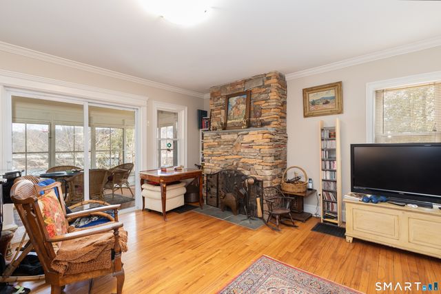 14 Laurel Trail, Newtown, CT 06482