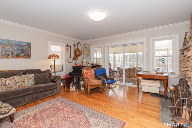 14 Laurel Trail, Newtown, CT 06482