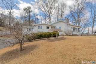 14 Laurel Trail, Newtown, CT 06482