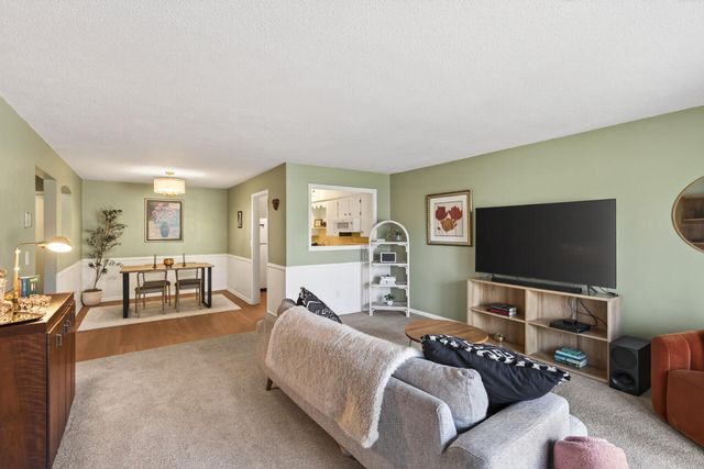 2200 Nevada Avenue S 114, Saint Louis Park, MN 55426