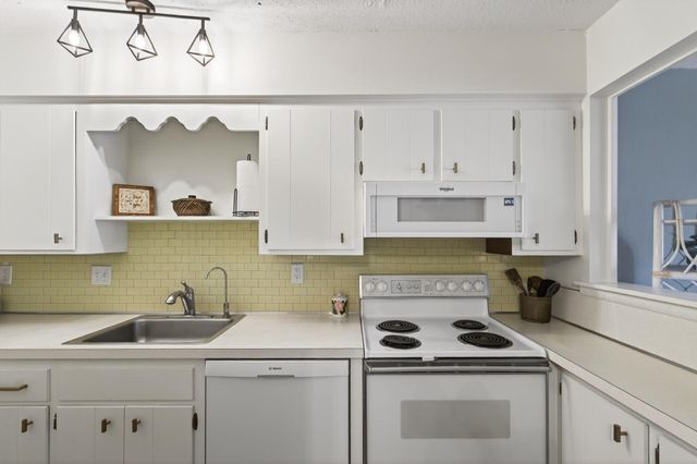 2200 Nevada Avenue S 114, Saint Louis Park, MN 55426