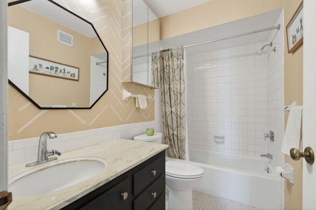 2200 Nevada Avenue S 114, Saint Louis Park, MN 55426