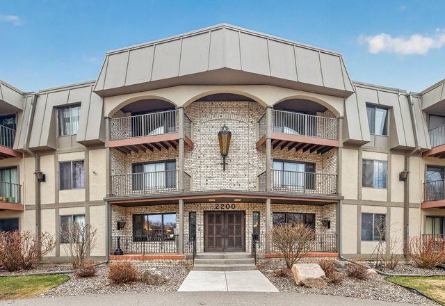 2200 Nevada Avenue S 114, Saint Louis Park, MN 55426