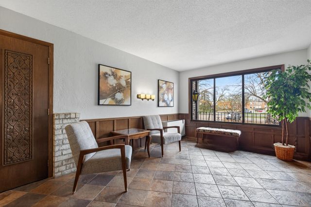 2200 Nevada Avenue S 114, Saint Louis Park, MN 55426