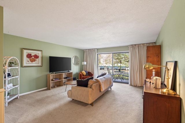 2200 Nevada Avenue S 114, Saint Louis Park, MN 55426