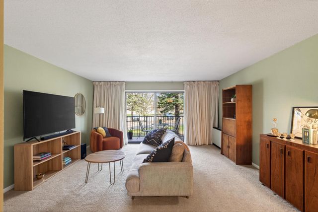 2200 Nevada Avenue S 114, Saint Louis Park, MN 55426