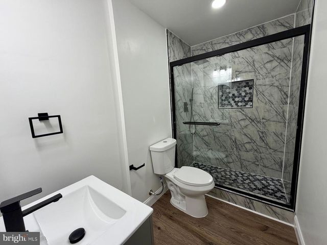 5 JAYBEE CT, Fredericksburg, VA 22401