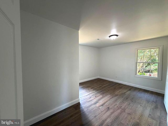 5 JAYBEE CT, Fredericksburg, VA 22401