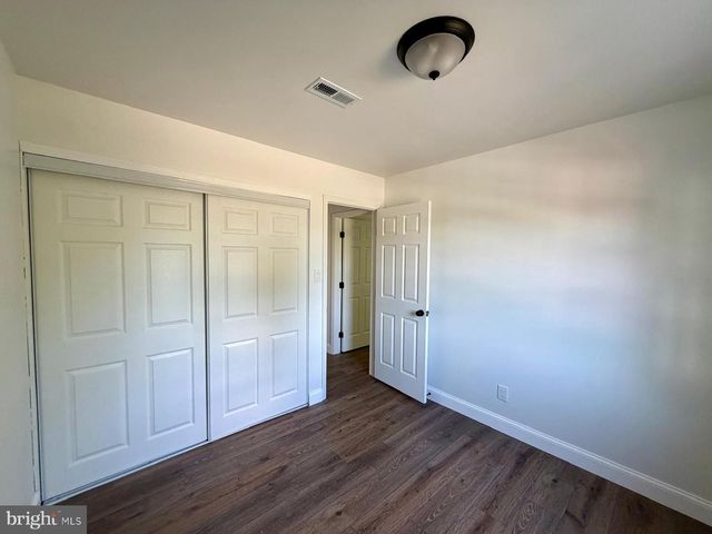 5 JAYBEE CT, Fredericksburg, VA 22401