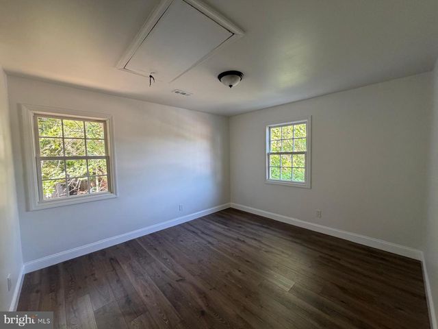 5 JAYBEE CT, Fredericksburg, VA 22401