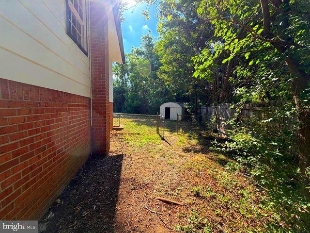 5 JAYBEE CT, Fredericksburg, VA 22401