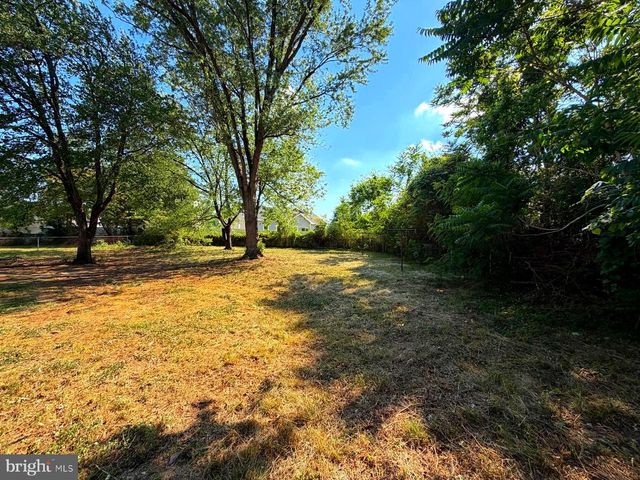 5 JAYBEE CT, Fredericksburg, VA 22401