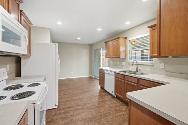 111 Maned Drive, Sanger, TX 76266