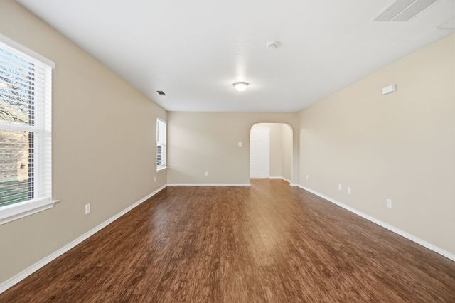 111 Maned Drive, Sanger, TX 76266