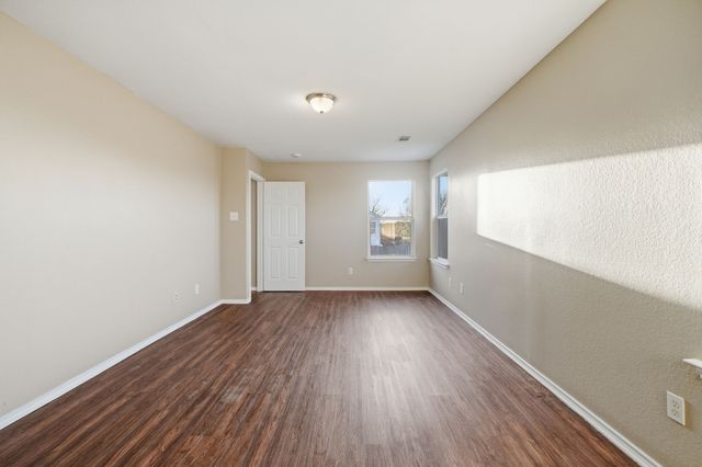 111 Maned Drive, Sanger, TX 76266