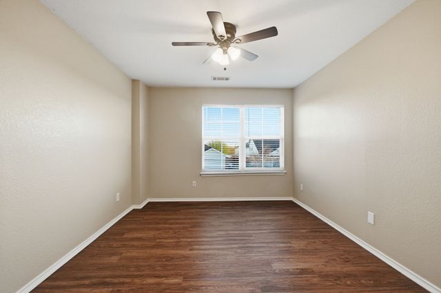 111 Maned Drive, Sanger, TX 76266