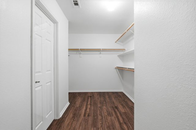 111 Maned Drive, Sanger, TX 76266