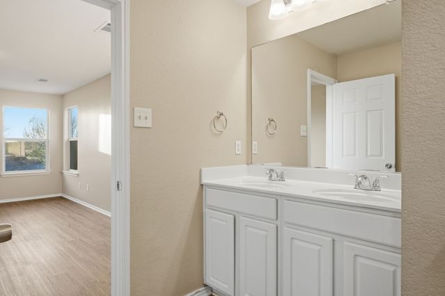 111 Maned Drive, Sanger, TX 76266