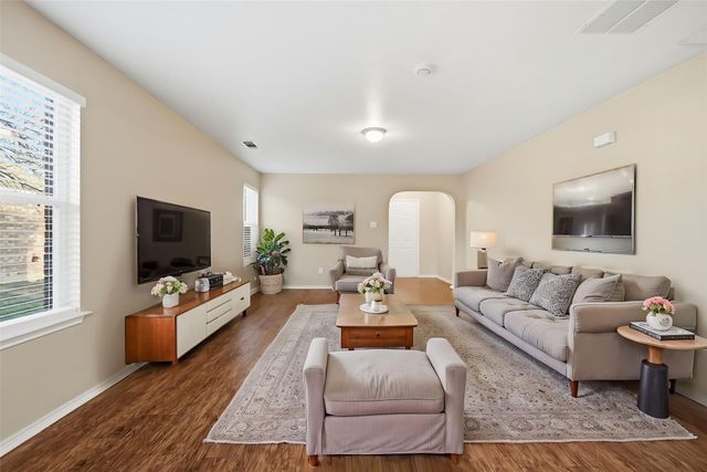 111 Maned Drive, Sanger, TX 76266