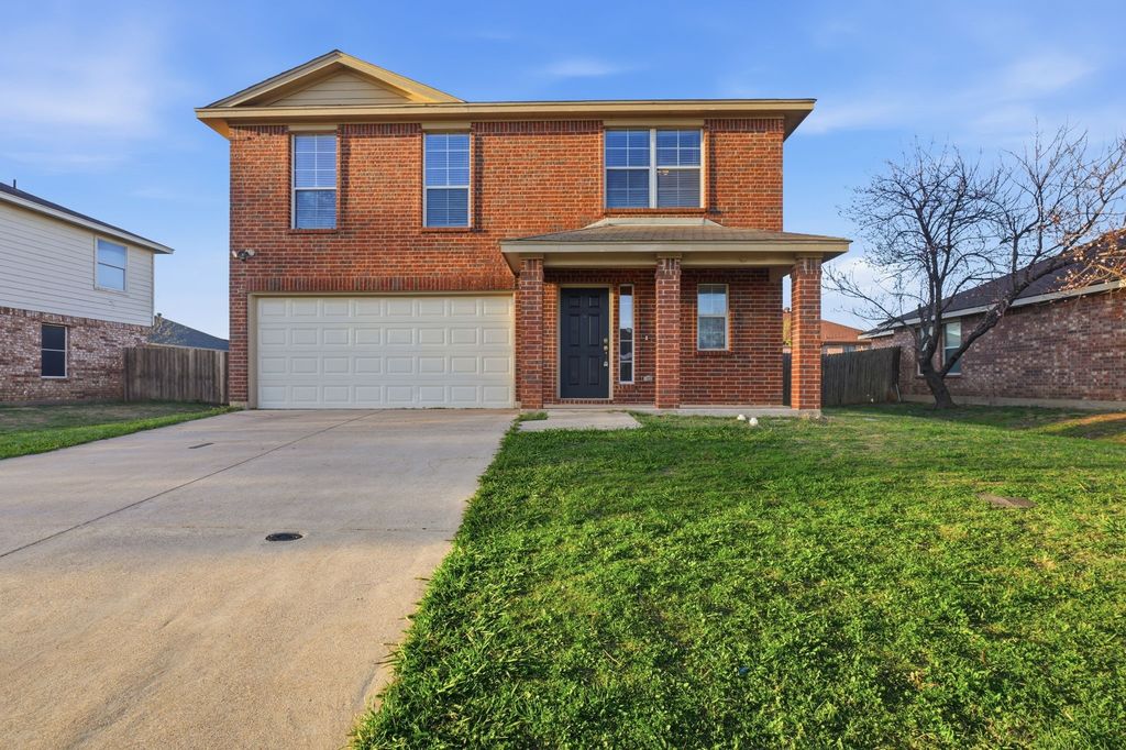 111 Maned Drive, Sanger, TX 76266