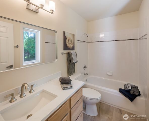 7229 245th Way NE, Redmond, WA 98053