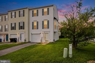 1 LISA DR, Newark, DE 19702