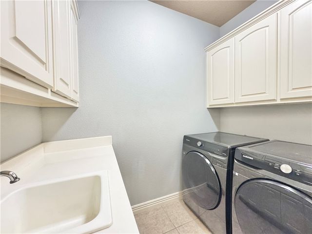 4506 Flagstick Drive, Fayetteville, AR 72704
