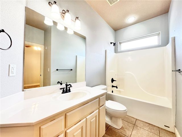 4506 Flagstick Drive, Fayetteville, AR 72704