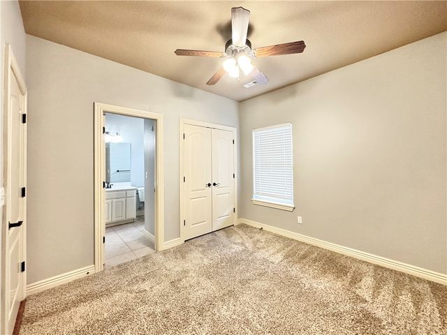 4506 Flagstick Drive, Fayetteville, AR 72704