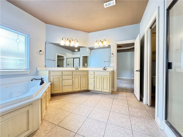4506 Flagstick Drive, Fayetteville, AR 72704