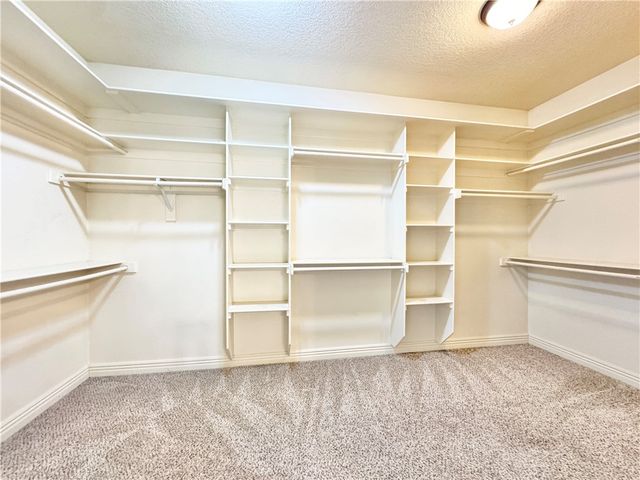 4506 Flagstick Drive, Fayetteville, AR 72704