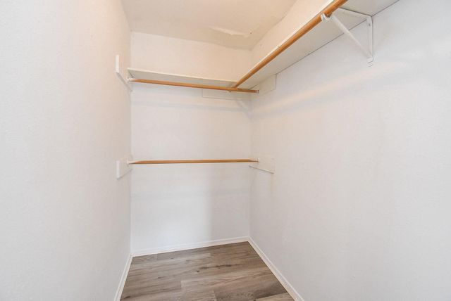 16330 Meadowbrook Farm Road, Houston, TX 77082