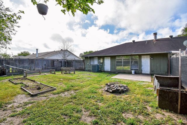 16330 Meadowbrook Farm Road, Houston, TX 77082