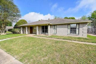 16330 Meadowbrook Farm Road, Houston, TX 77082