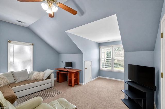 140 Pine CRK, Hampton, VA 23669