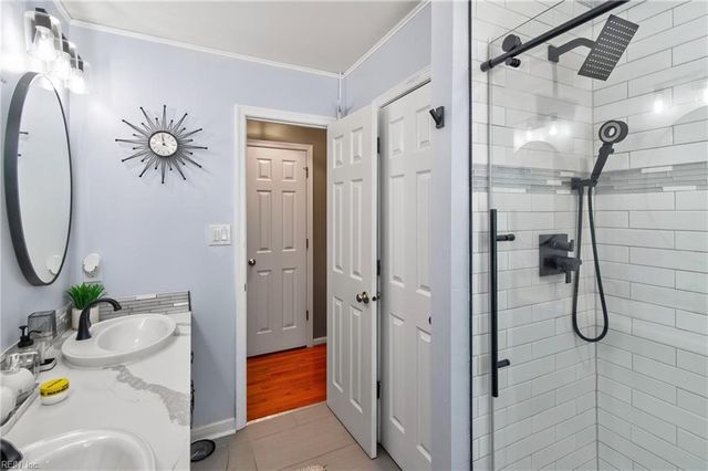 140 Pine CRK, Hampton, VA 23669