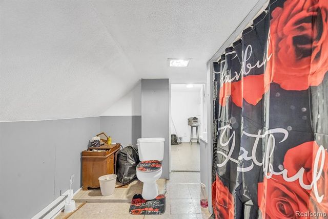 1103 White Street, Port Huron, MI 48060