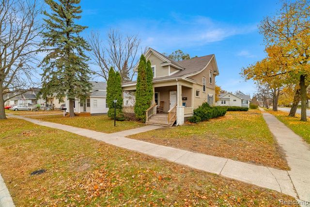 1103 White Street, Port Huron, MI 48060