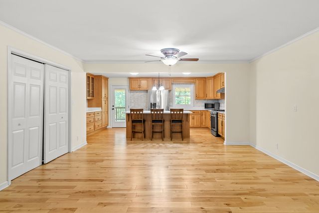 324 Bayview Drive, Bumpus Mills, TN 37028