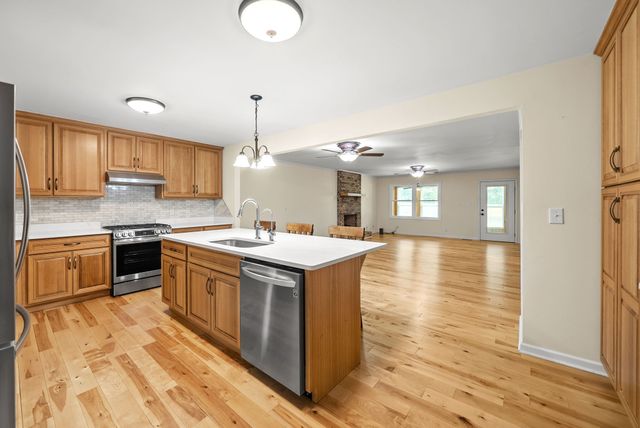 324 Bayview Drive, Bumpus Mills, TN 37028