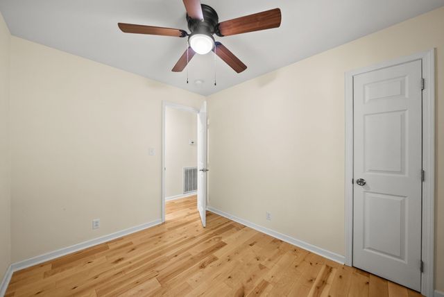 324 Bayview Drive, Bumpus Mills, TN 37028