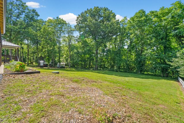 324 Bayview Drive, Bumpus Mills, TN 37028